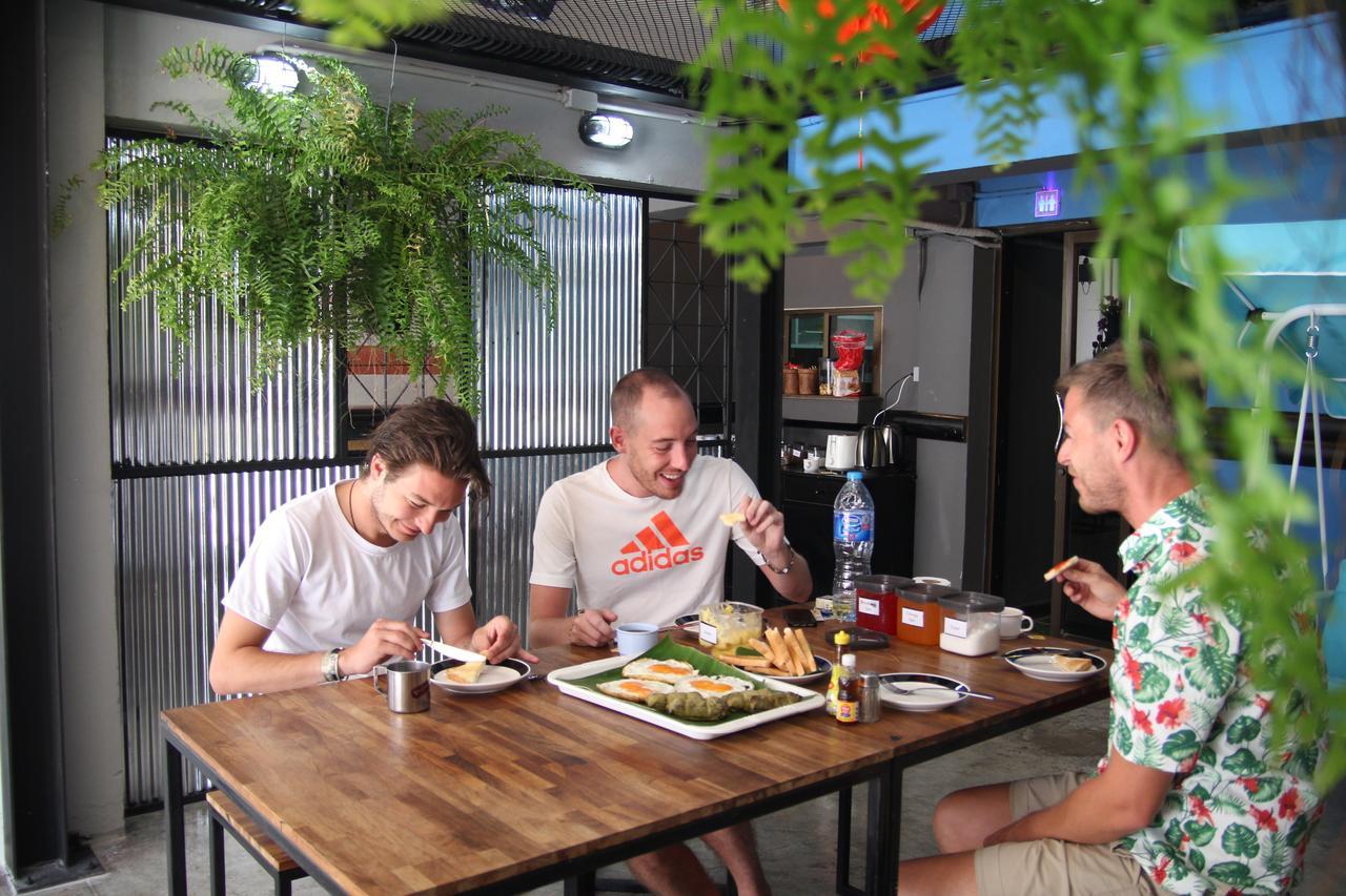 Vitamin Sea Hostel Phuket Esterno foto