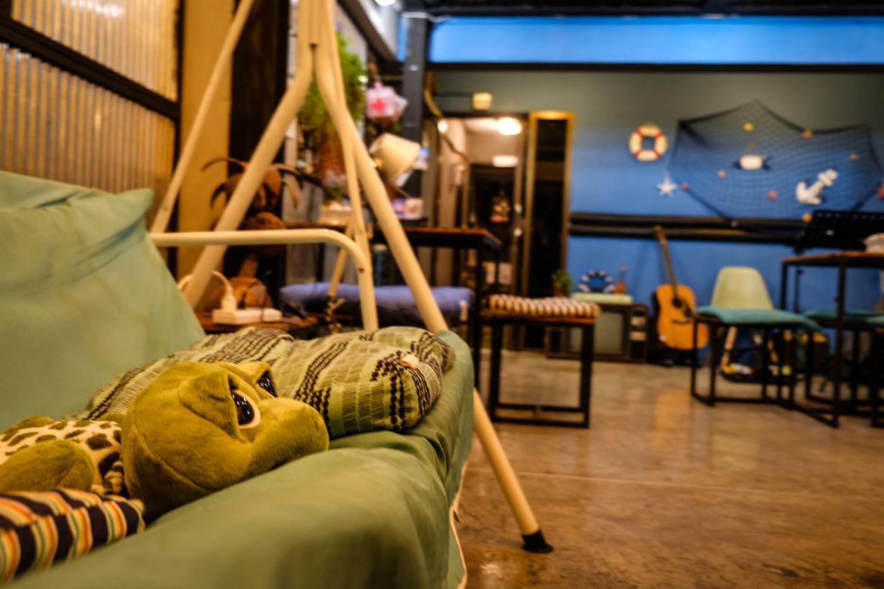 Vitamin Sea Hostel Phuket Esterno foto